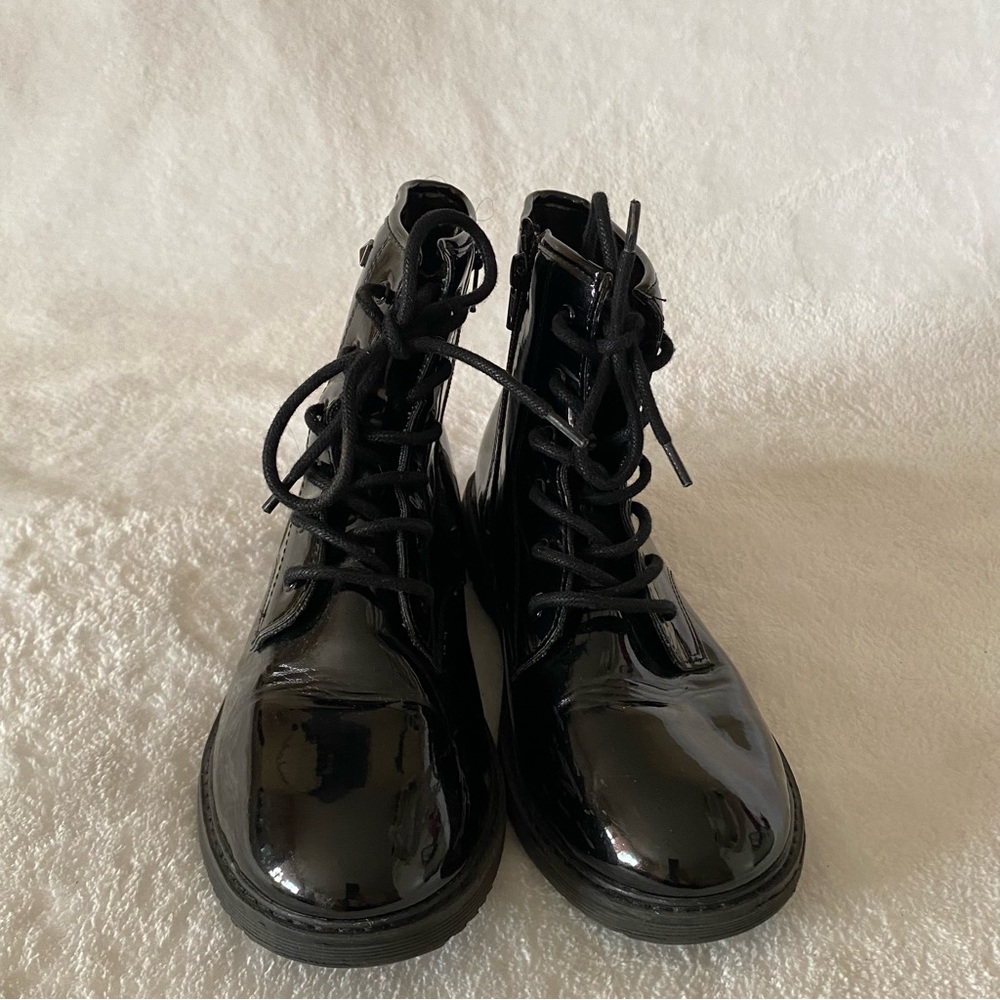 The Children’s Place Black Patent Zippered Ankle Lace Up Boots - Picture 2 of 10